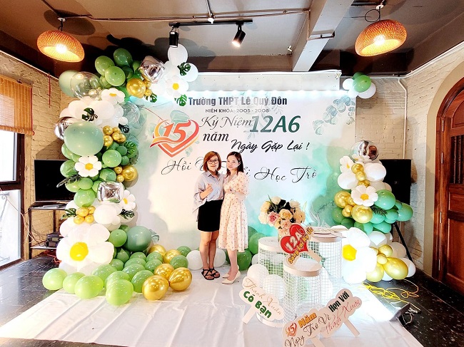 mẫu Backdrop họp lớp hội khóa ngày trở về đẹp